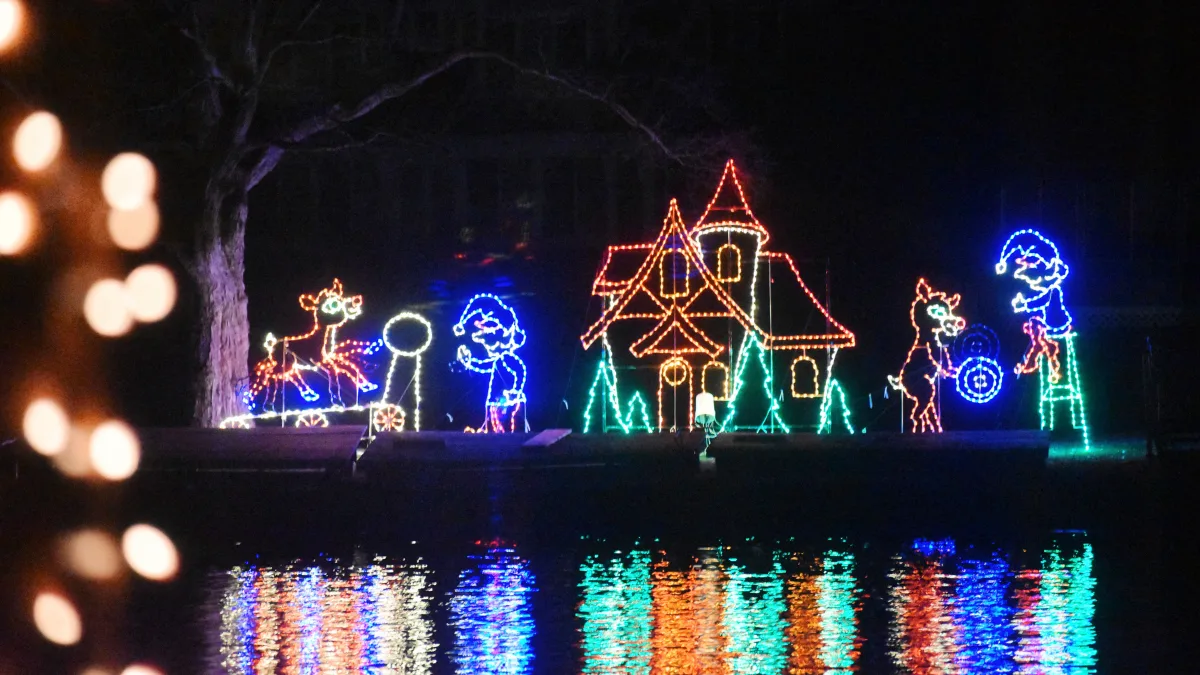 holiday-lights-lake-geneva